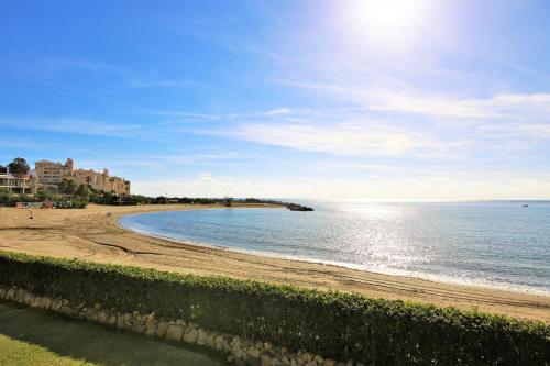 Estepona Port Apartment LUNA - image 3