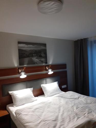 Luxury Triple Room image 10