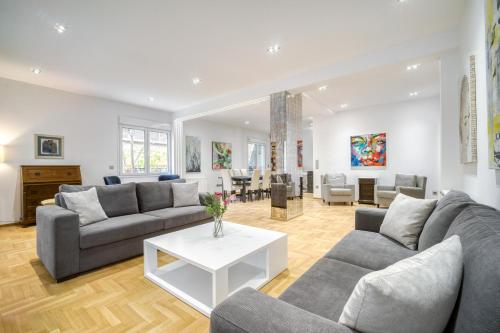 Stunning Central 180m2 4 Bedroom 3 Bathroom, Sleeps 10 Guests, Athènes (photo 7)