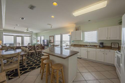 Gulf and Golf West Duplex - image 4