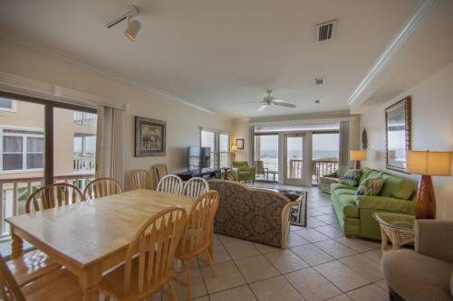 Gulf and Golf East Duplex - main image