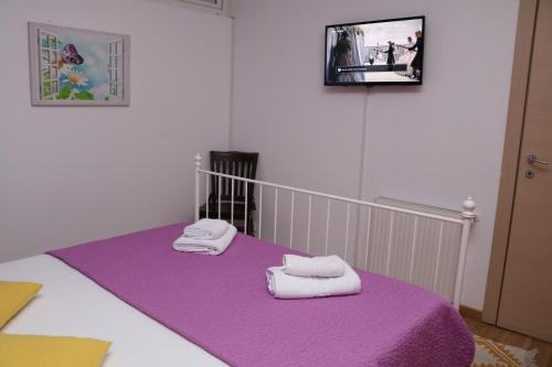 One-Bedroom Apartment image 10