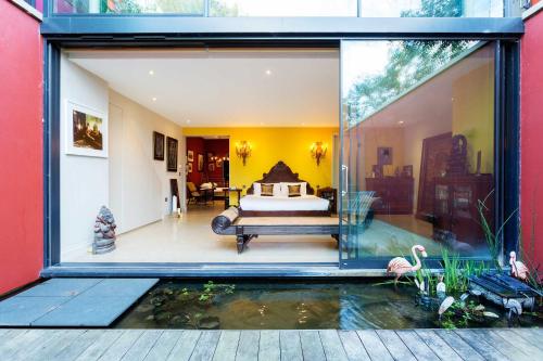 Veeve - Opulent Colours In North-west London, Cricklewood, London