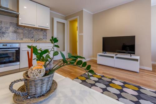 One-Bedroom Apartment image 10