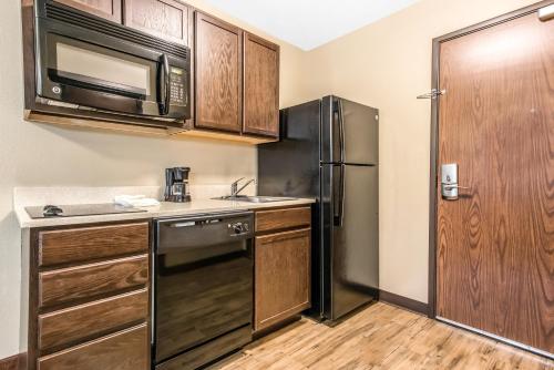 廚房, 華盛頓郊區長住酒店 (Suburban Extended Stay Hotel Washington) in 華盛頓市中心