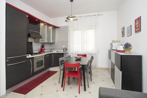 Cosy Apartment 5 minutes from St Peter, Rome (photo 4)