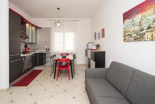 Cosy Apartment 5 minutes from St Peter, Rome (photo 3)