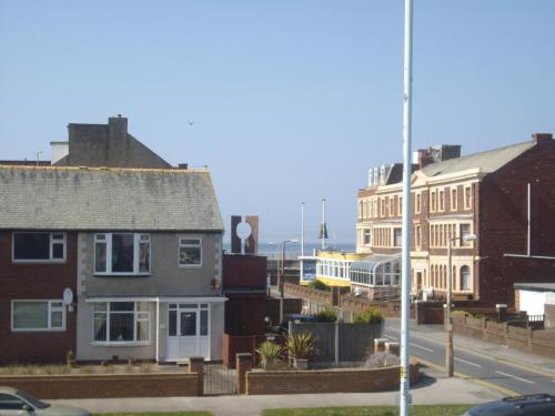 Royal Hotel - image 13