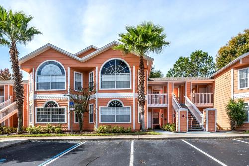 Island Club West Condo - image 4