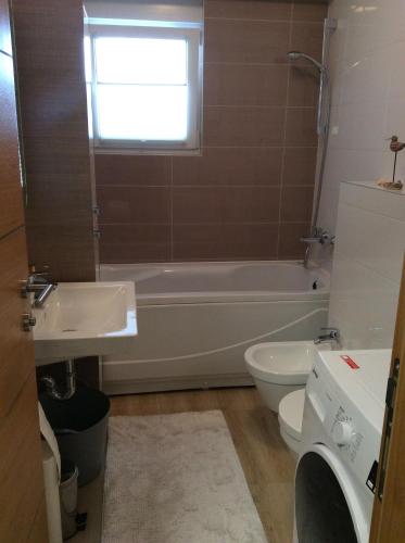 Deluxe Apartment Sarajevo - image 5
