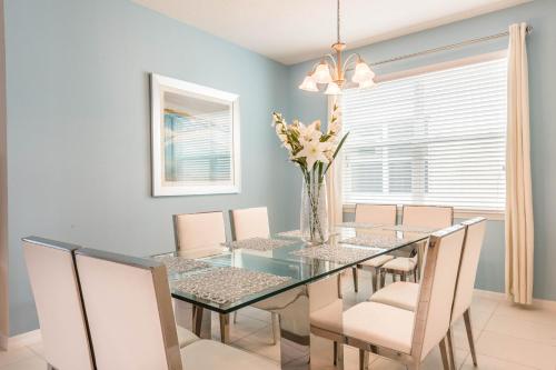 Dogwood Dreamhome - image 2