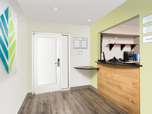 WoodSpring Suites Kansas City Stadium