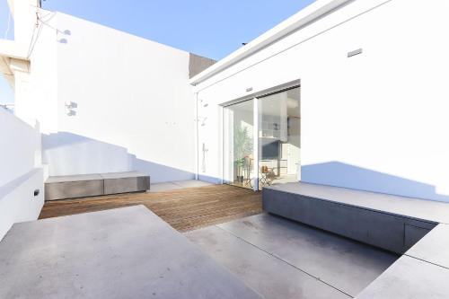 Marques de Pombal Duplex with Terrace by Homing