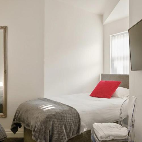 Priory Suites, Liverpool (photo 4)