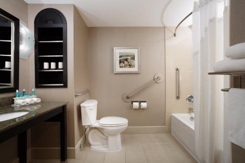 Holiday Inn Express & Suites Ottawa West - Nepean by IHG