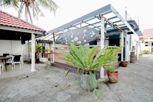 BoraBora Beach Guesthouse Penang