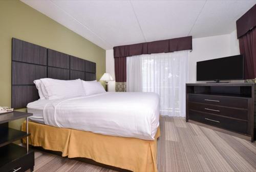 Holiday Inn Express Hotel & Suites Mooresville - Lake Norman an IHG Hotel - image 12
