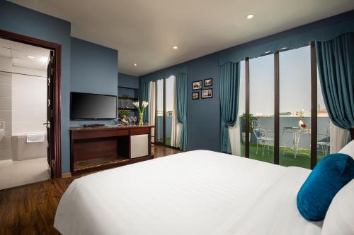 Serene Boutique Hotel & Spa - Tap to explore photos