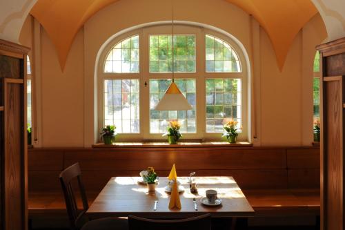 Ételek és italok, Landschloss Korntal                                                                         in Korntal-Münchingen