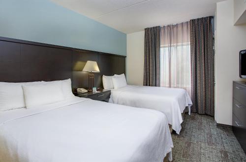 One-Bedroom Double Suite - Non-Smoking