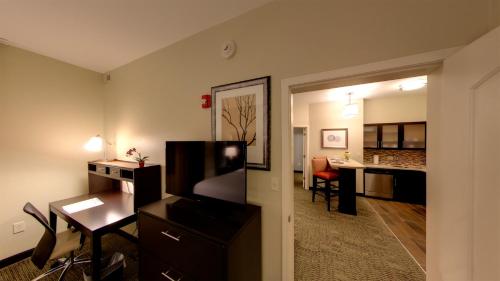 Staybridge Suites Ann Arbor - Research Parkway an IHG Hotel - image 6