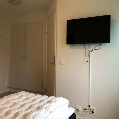 2 twin beds
