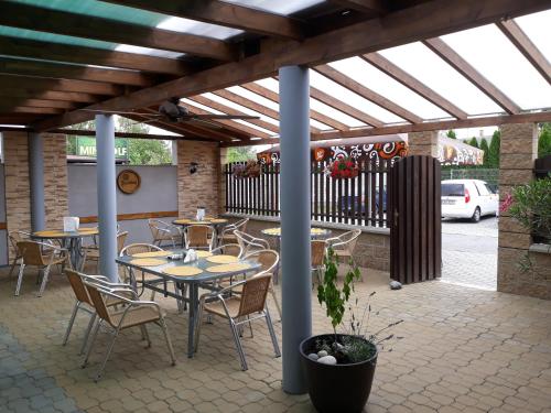 Penzion Fantasy - restaurant in 利普尼克納德貝捷禾