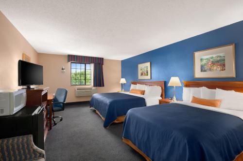 2 double beds