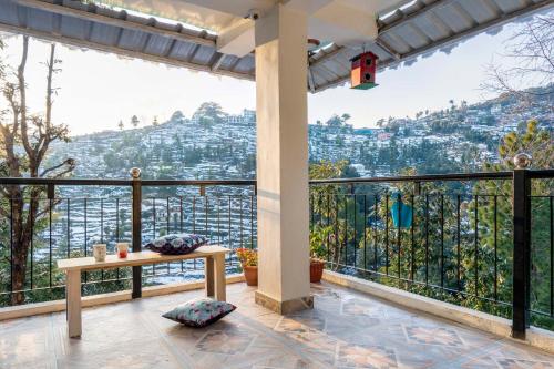Adrushya Estate by Vista Rooms