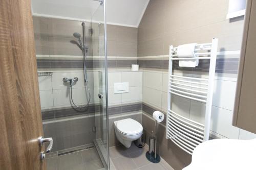 Cuha-gyöngye Apartmanház - image 6