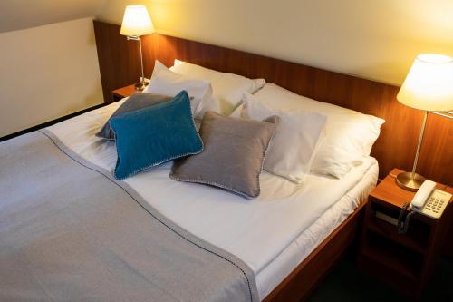 1 queen bed