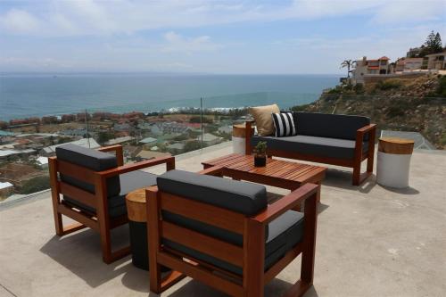 The Lookout Guest House Room Type - Deluxe King Suite