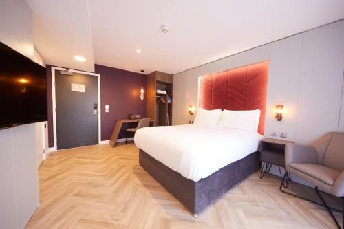 Roomzzz York City - image 7