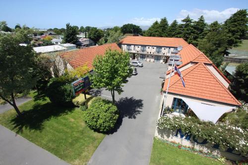 Bush Inn Court Motel