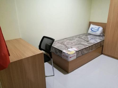 OYO Life 2594 Kost Azarina Syariah