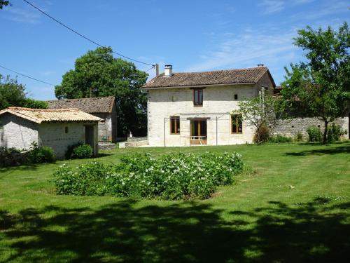 Domaine du Clos de la Touche Parc et Piscine - Location saisonnière - Chaunay