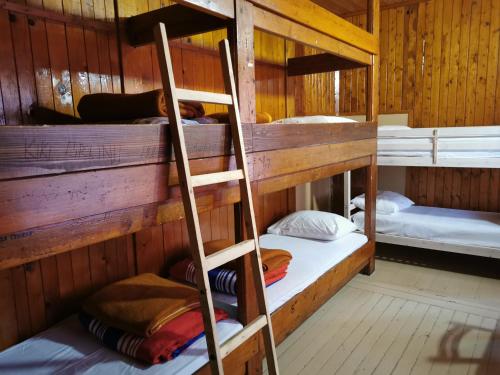 3 bunk beds