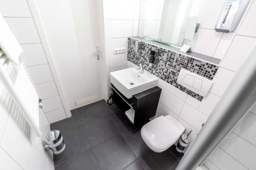 Altstadthotel - image 2