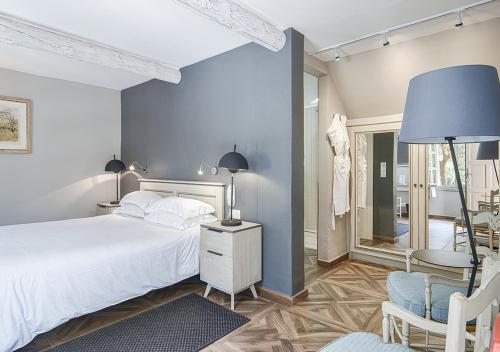 1 queen bed