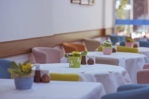 Infinity Exclusive City Hotel - image 11