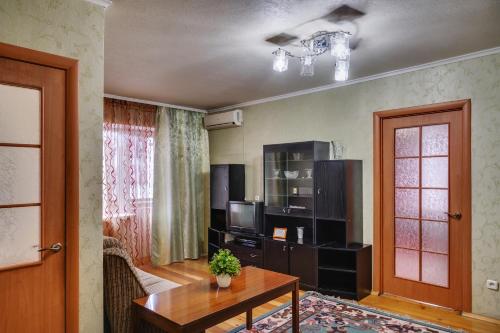 Apartment - Sobornyi Prospect 93
