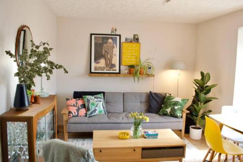 Stylish Apartment With Parking In Bermondsey, , London