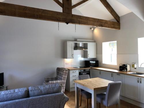 The Dairy, Wolds Way Holiday Cottages, 1 bed studio