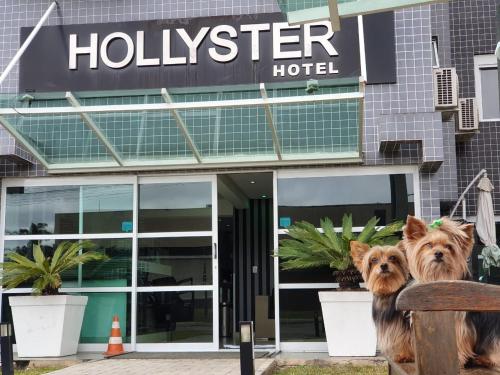 Hollyster Hotel