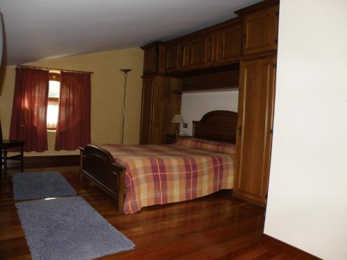 2 twin beds