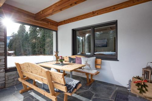 ระเบียง/ชานเรือน, otto steiner appartements pension ellmau & wilder kaiser in เอลล์เมา