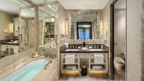 room detail thumbnail 2