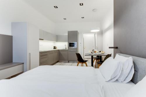 Lampi Aparthotel Prague