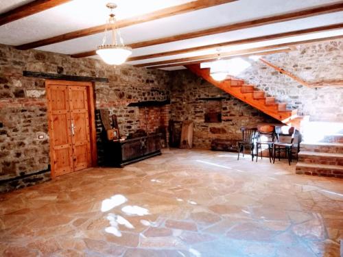 บริการและสิ่งอำนวยความสะดวก, CastleHouse in เอลบาซาน