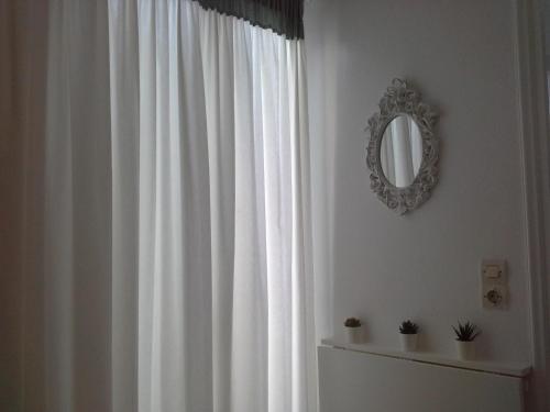 Standard Twin Room with Sunset View image 8